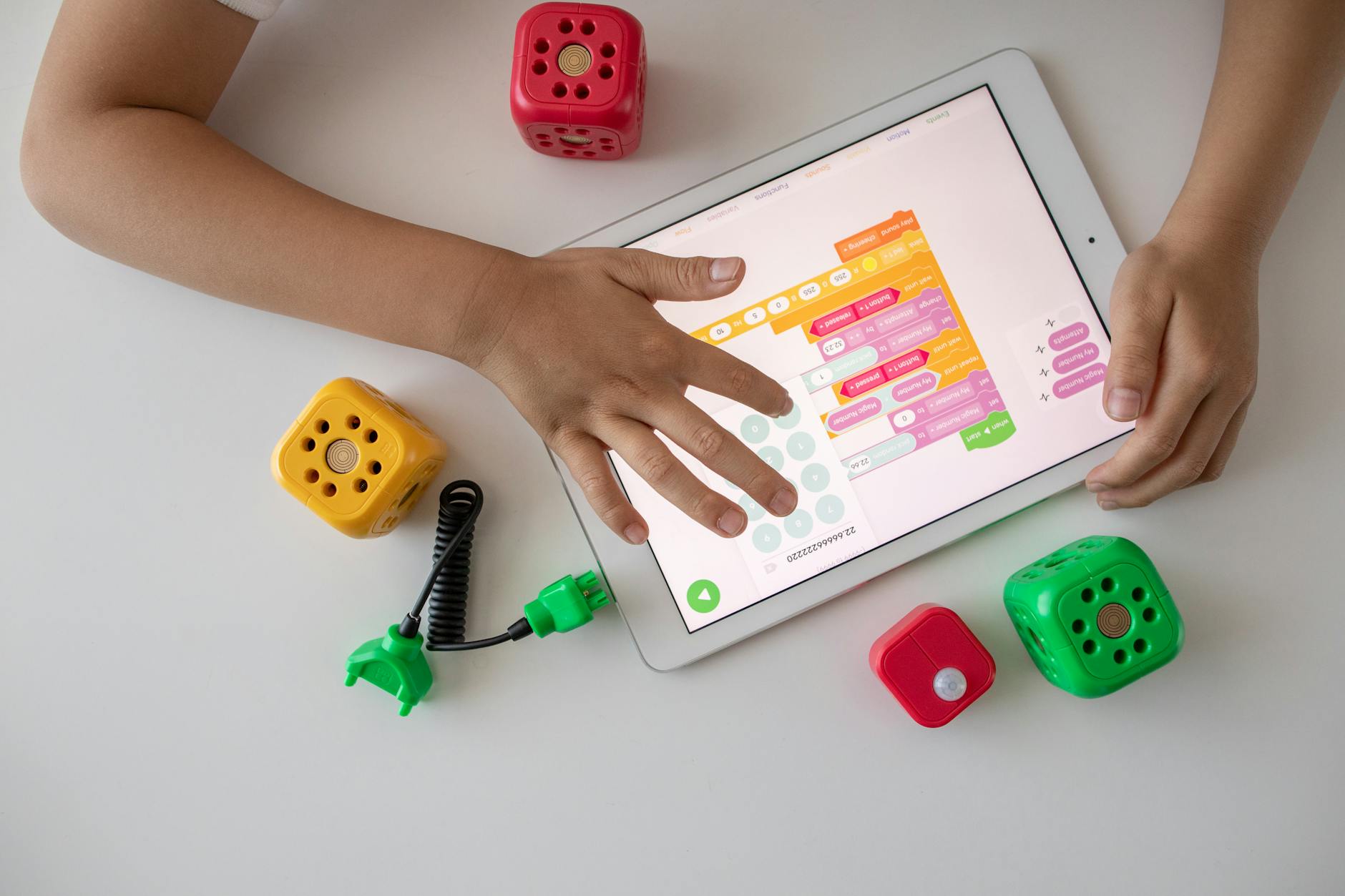 scratch sau python copii - Cursuri Copii Bucuresti